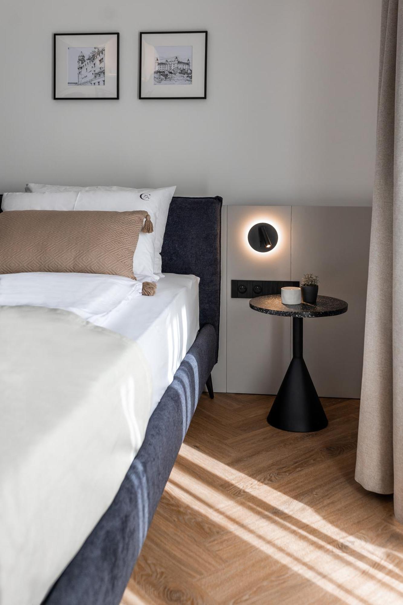 Catalog Boutique Rooms Pressburg Exterior foto